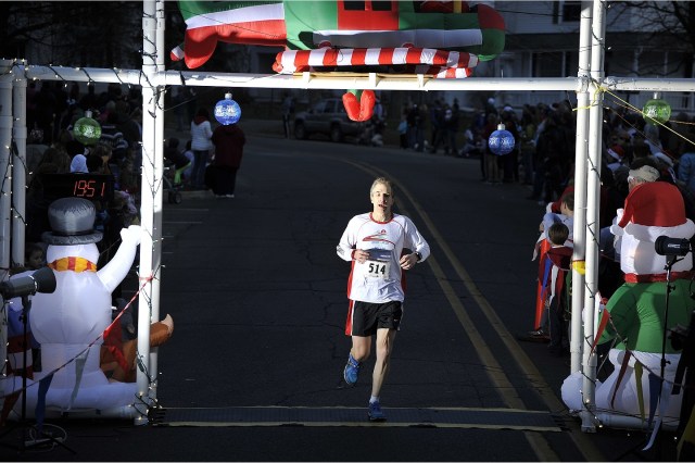 The proof! (19:51 is the gun time - I was a couple rows back, so my chip time is 19:48.)