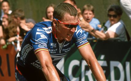 And this disgraced former champion even said he'd cheat all over again. "Lance Armstrong MidiLibre 2002" by de:Benutzer:Hase - Self-photographed. Licensed under CC BY-SA 3.0 via Wikimedia Commons.